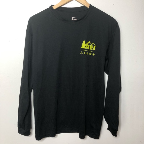 Arei Black long sleeve shirt “staff” spelled out M - Picture 1 of 4